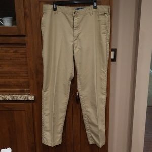 Men's Lee classic fit khakis size 38 bye 32